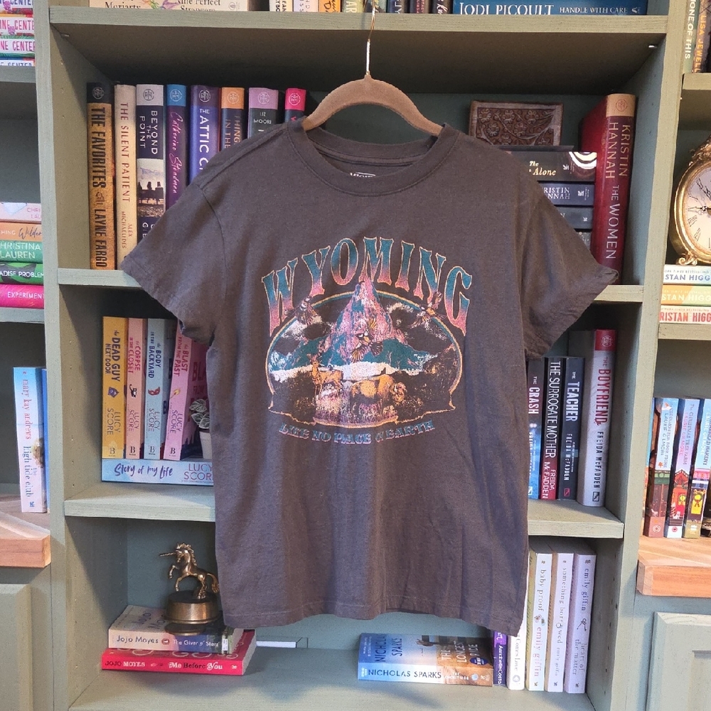 Wyoming Graphic Tee - Brown with Teal & Rust Print